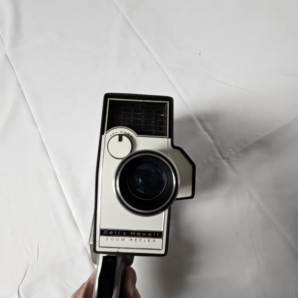 Vintage Bell & Howell Zoom Reflex Autoload‎ 8mm Movie Camera Model 315